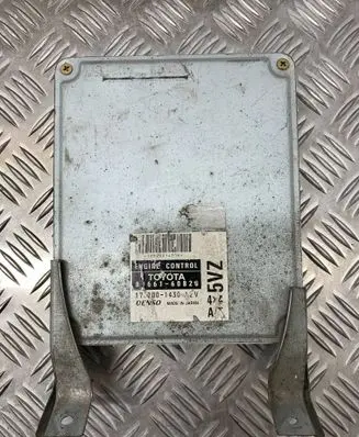 Toyota Land Cruiser (HDJ90) Engine control unit/module 8966160820