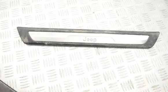 Jeep Grand Cherokee Front sill trim cover 101037030BLR