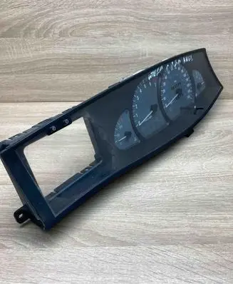 Opel Vectra C Speedometer (instrument cluster) 09228415 110080008