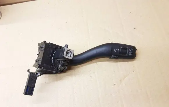 Audi A3 S3 A3 Sportback 8P Wiper control stalk 8P0953519A