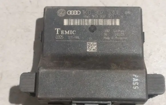 Skoda Octavia Mk2 (1Z) Gateway control module 1K0907530E 1K0907951