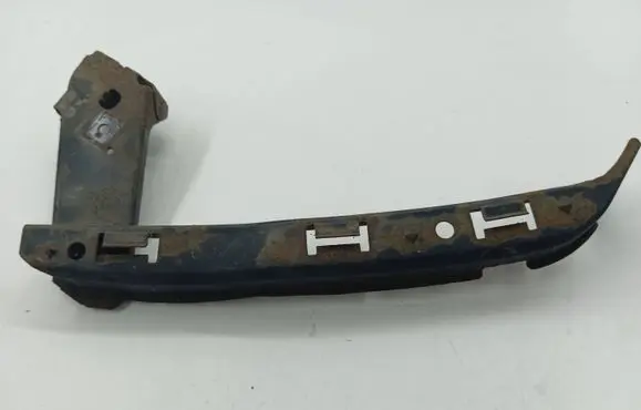 Honda CR-V Front bumper mounting bracket