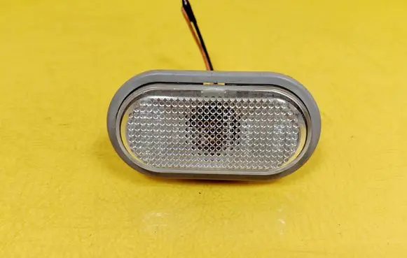 Renault Kangoo I Front fender indicator light 7700847333