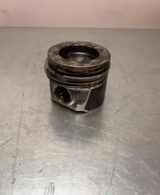 Volkswagen Golf VI Piston W241