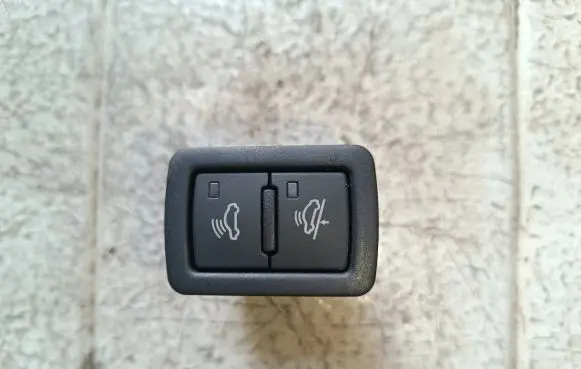 Audi A5 8T 8F Alarm switch 4F0962109