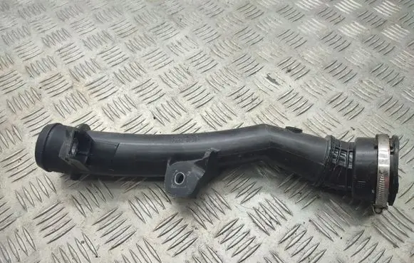 Peugeot 2008 II Intercooler hose/pipe 9831710780