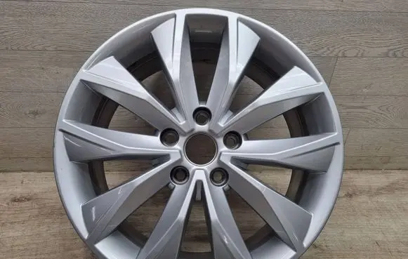 Seat Ateca R17 alloy rim 575601025M
