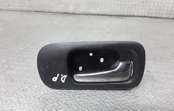 Honda CR-V Front door interior handle