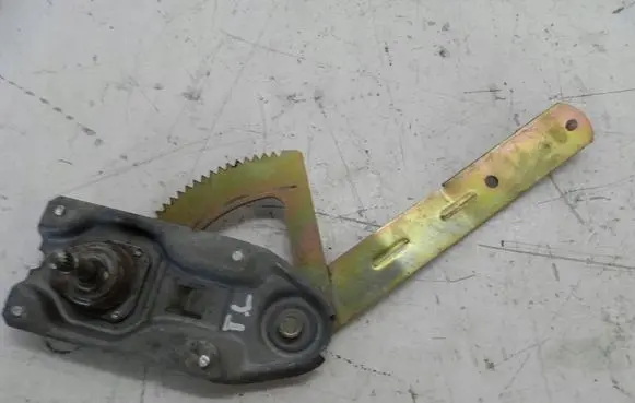 Ford Escort Rear door manual window regulator 