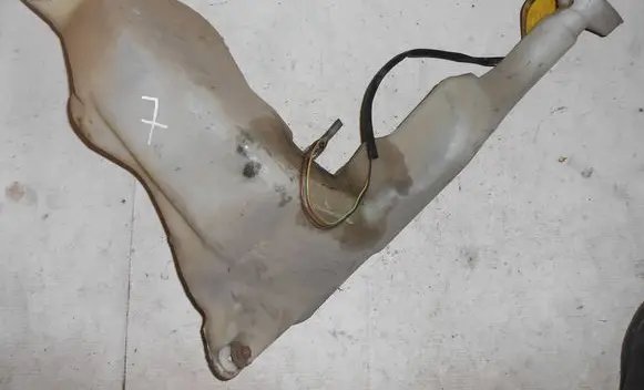 Renault Master II Windshield washer fluid reservoir/tank 8200146985A