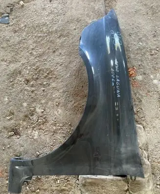 Renault Laguna II Fender
