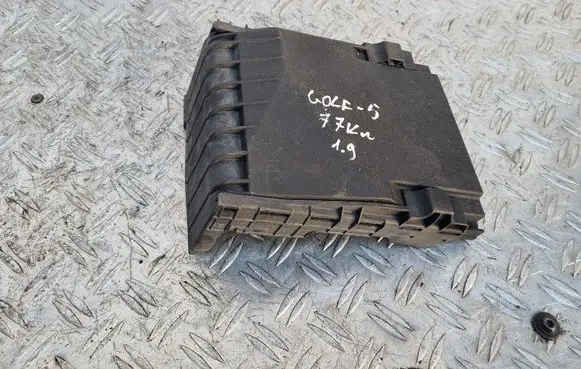 Volkswagen Golf V Fuse box cover 1K0937132F
