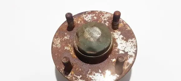Rear wheel hub