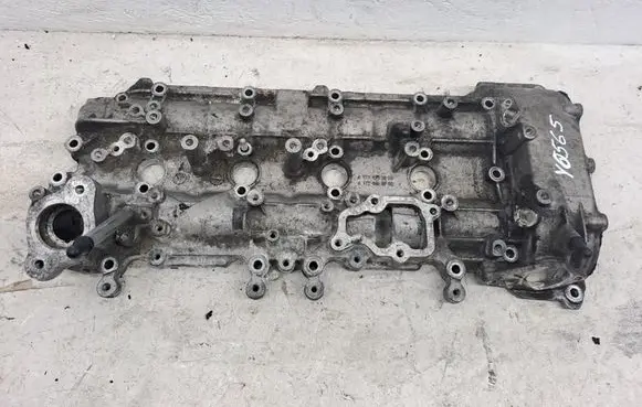Mercedes-Benz C W205 Rocker cam cover A1770107800