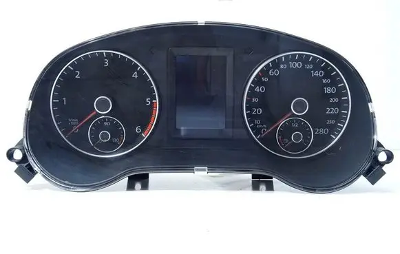 Volkswagen Jetta V Speedometer (instrument cluster) 5C6920873A