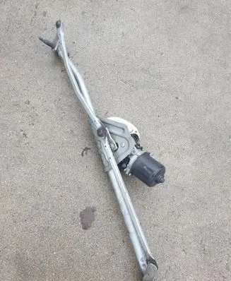 Mini One - Cooper Coupe R56 Front wiper linkage and motor 53555304