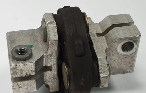 Land Rover Range Rover L322 Steering column universal joint 500050