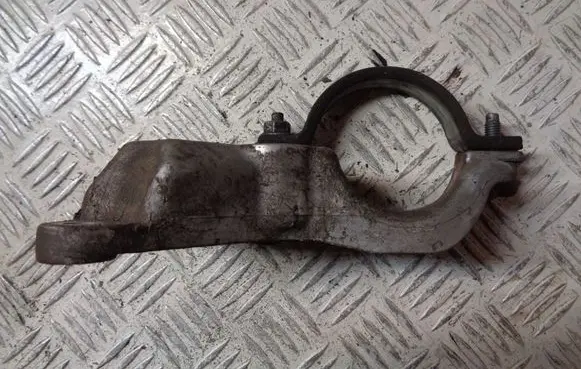 Ford Fiesta Driveshaft support bearing bracket C1B73K305AB