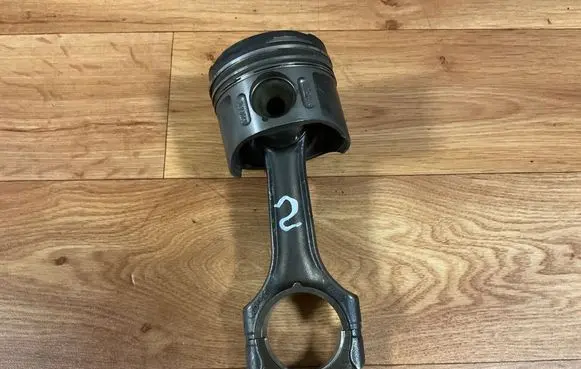 Mercedes-Benz ML W163 Piston with connecting rod R58854