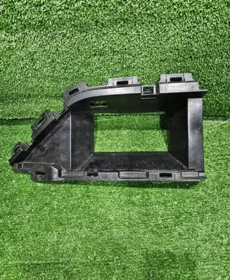 Dacia Sandero III Radiator trim 622b48498r