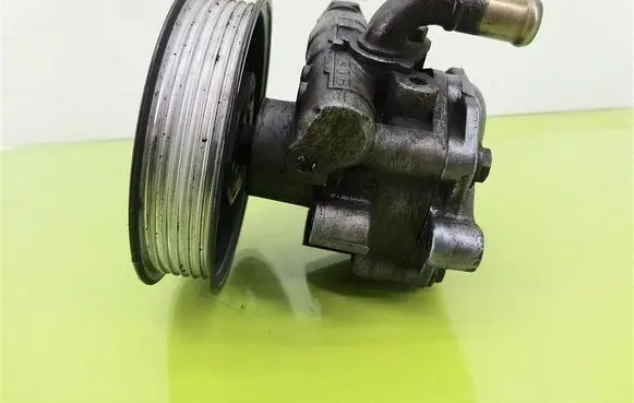 Ford Galaxy Power steering pump 