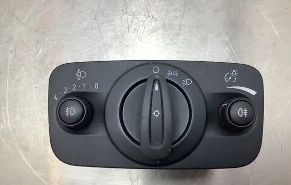 Ford C-MAX II Light switch 10099411 AV6T13A024AC
