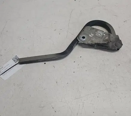 Engine bonnet/hood hinges