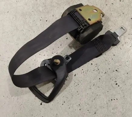 Renault Espace III Middle seatbelt (rear) A506259