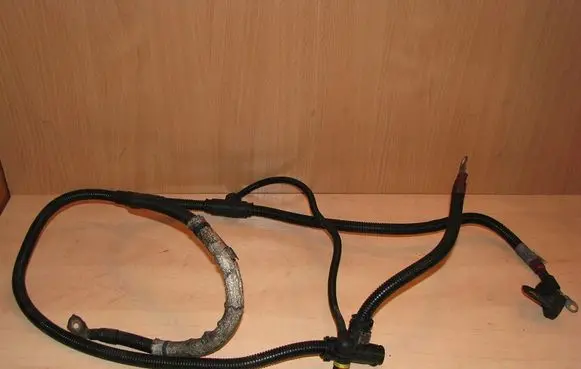 BMW 7 E65 E66 Positive cable (battery)