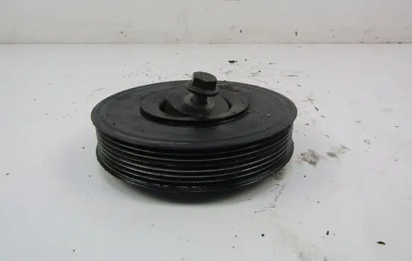 Nissan Primera Crankshaft pulley 