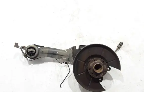 Rear wheel hub spindle/knuckle