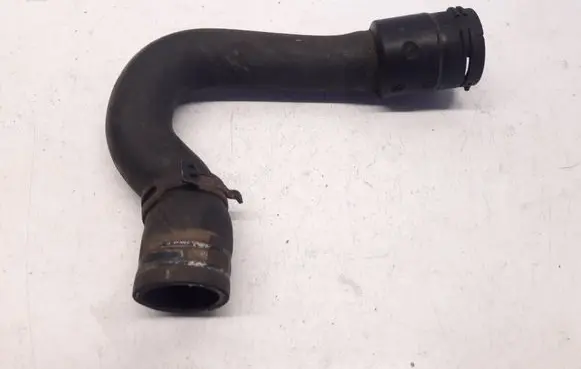 Audi A4 S4 B7 8E 8H Engine coolant pipe/hose 8E0121101AA