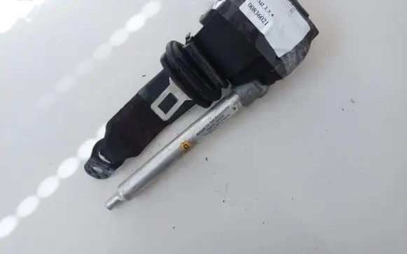 Audi A6 S6 C5 4B Front seatbelt