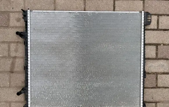 Coolant radiator