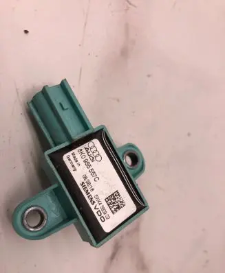 Audi A6 S6 C6 4F Airbag deployment crash/impact sensor 8K0955557C 5WK4380902