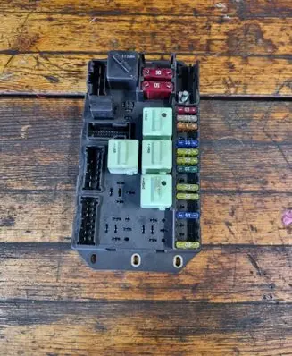 Land Rover Range Rover L322 Fuse module 518776117