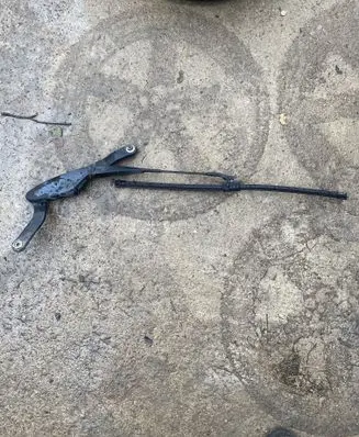 Mercedes-Benz E W211 Front wiper linkage 