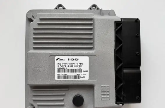 Fiat Grande Punto Engine control unit/module 51806505 MJD6F3P5