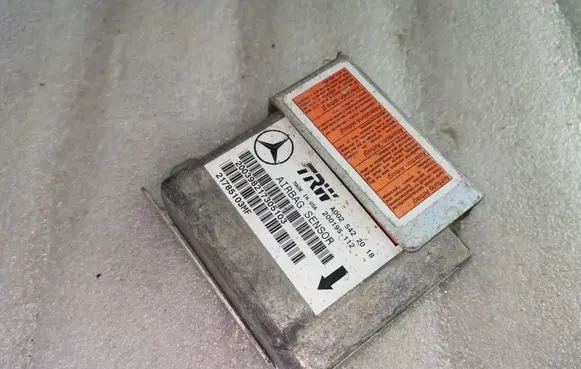 Mercedes-Benz ML W163 Airbag control unit/module A0025422018