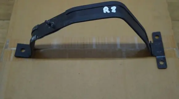 Audi R8 42 Fuel tank mounting bracket 420201653A