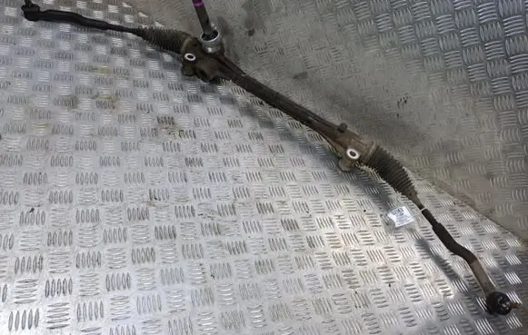 Toyota Avensis T270 Steering rack