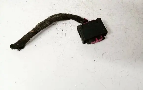 Volkswagen PASSAT B5 Sensor 4b0972571