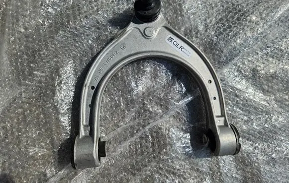 BMW 5 G60 Front control arm 833037