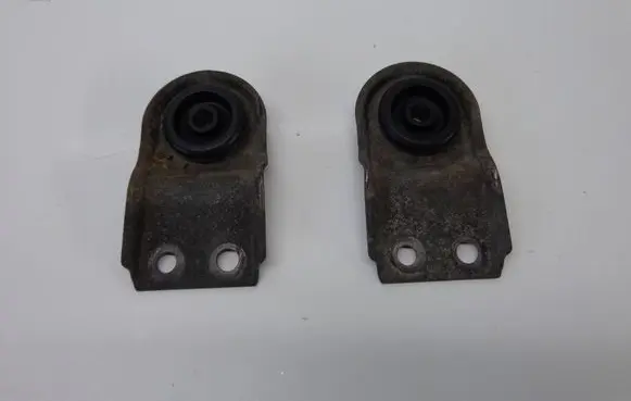 Mitsubishi Pajero Pinin Radiator mount bracket MR266941