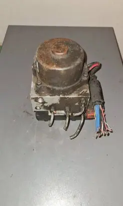 Mitsubishi Galant ABS Pump X2T31972M