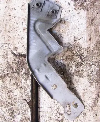 Toyota Auris E180 Fender mounting bracket 39063367