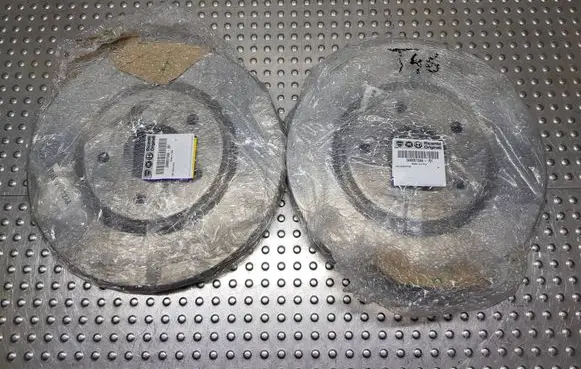 Chrysler Pacifica Front brake disc 2AMV9712AA