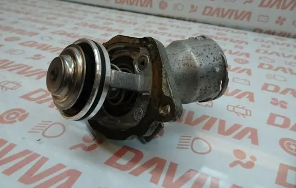 Mercedes-Benz SLK R171 Thermostat/thermostat housing A2722000015