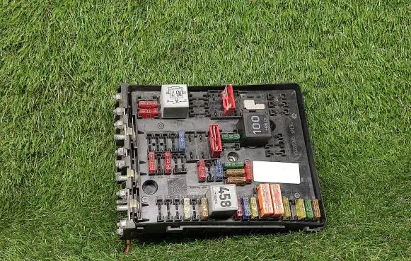 Volkswagen PASSAT B6 Power management control unit 1K0937124N