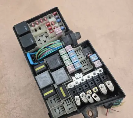 Ford Focus C-MAX Fuse module 3M5T14A067BB 518804000 213401